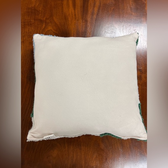 Hooked Winter Decorative Pillow - Picture 5 of 8